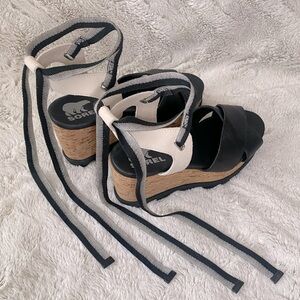 Sorel wedge strappy sandals